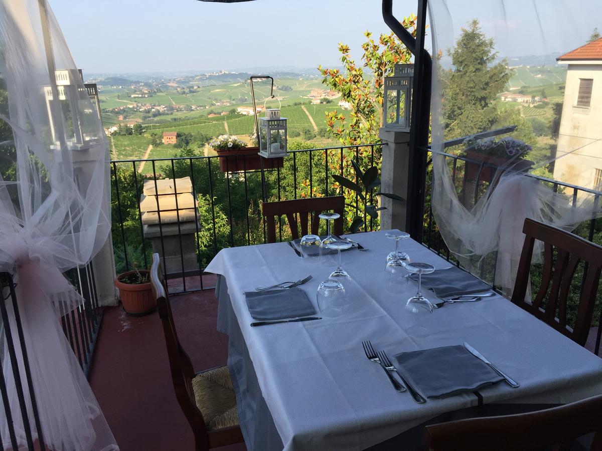 Il Duca Bianco Hotel Calosso Luaran gambar